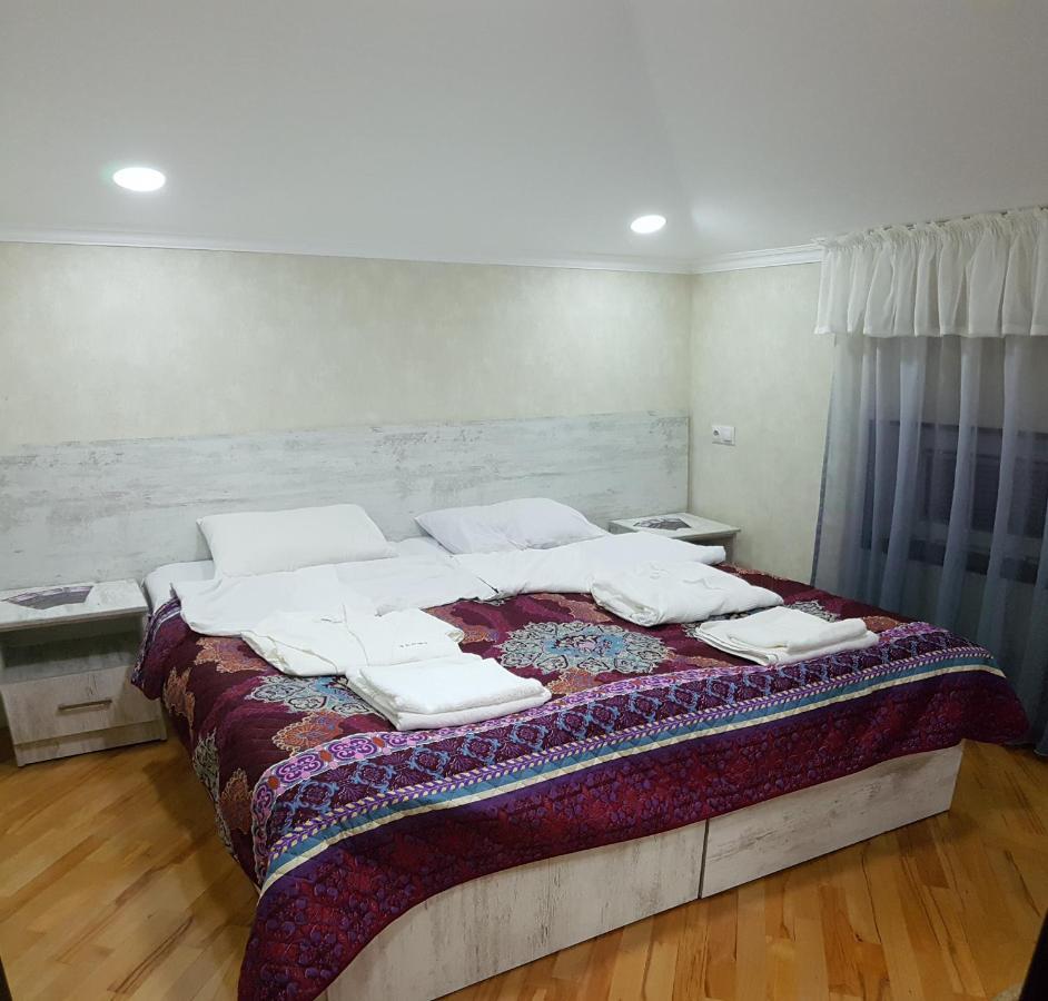Guest House 15A Kutaisi Exterior photo