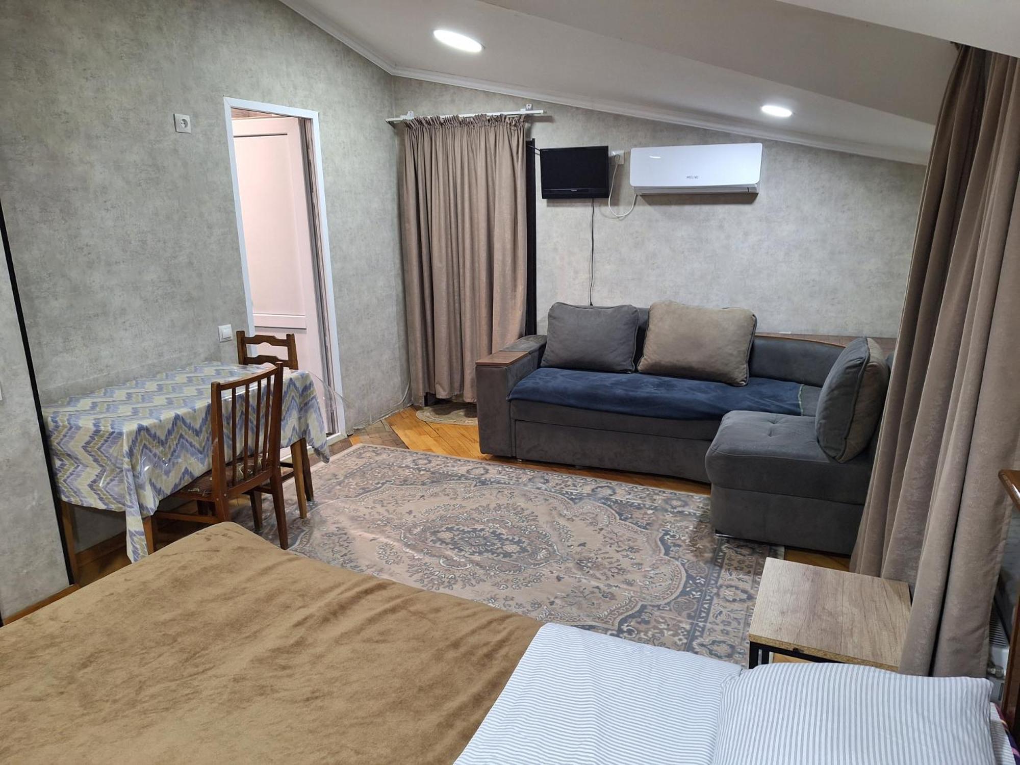 Guest House 15A Kutaisi Exterior photo